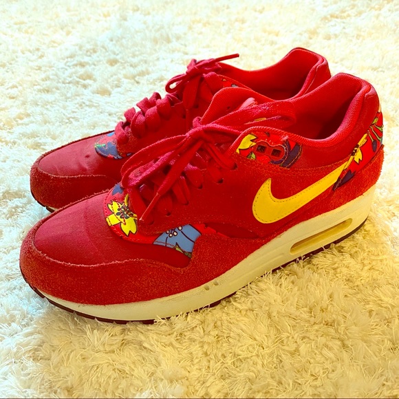 Nike Shoes - Nike Air Max